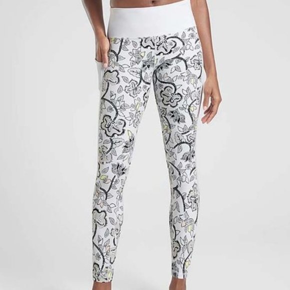 Athleta Pants - NWT Athleta White Affirmation 7/8 Leggings